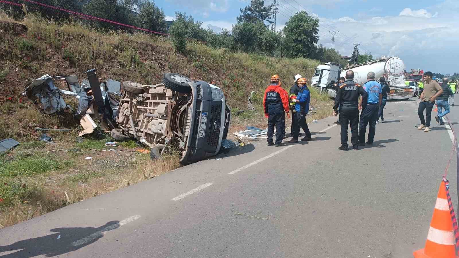 Gaziantep&rsquo;teki feci kazada &ouml;lenlerin kimlikleri belirlendi 