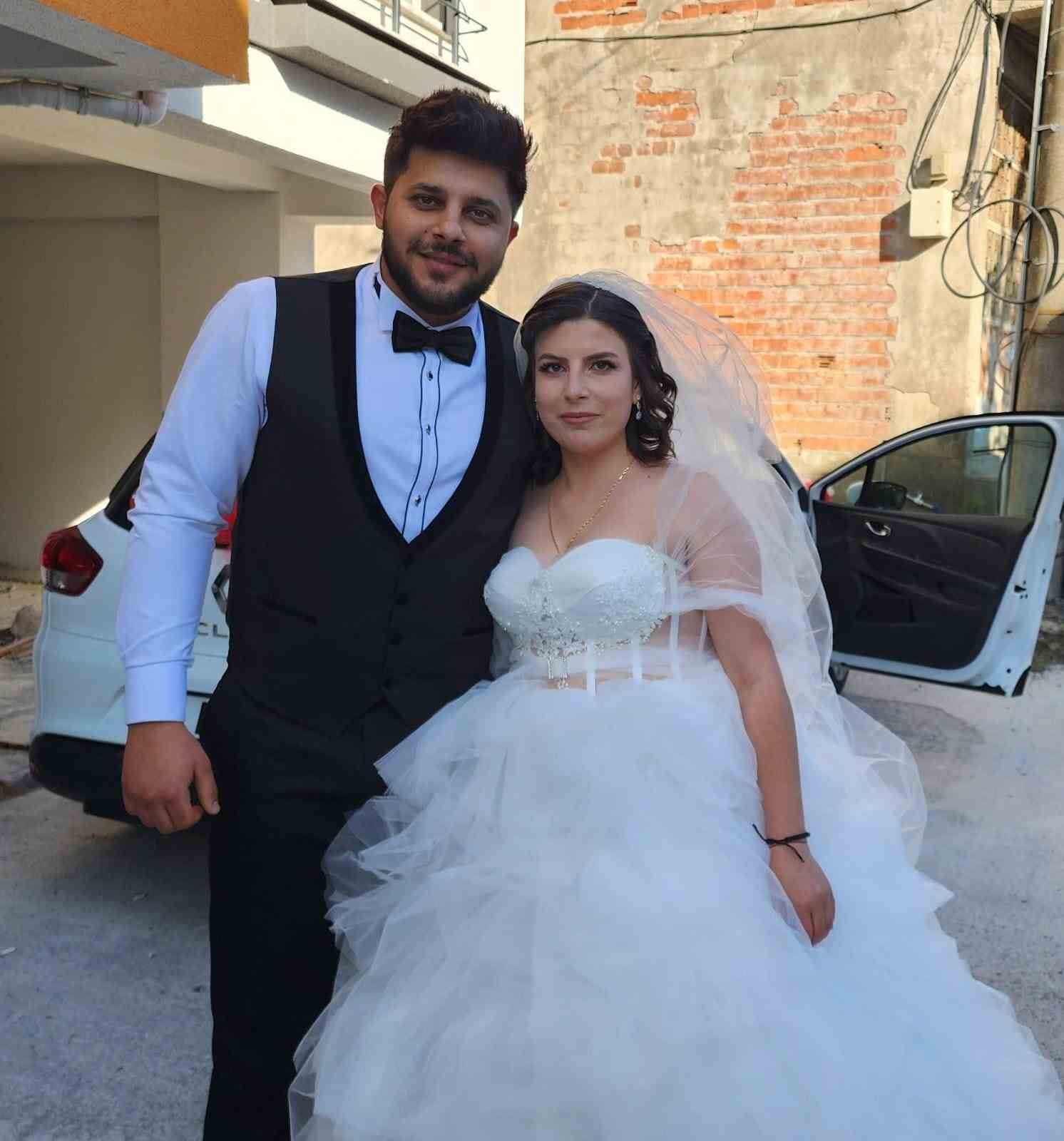 Enkazdan sağ &ccedil;ıkan Hediye hayırseverlerin desteğiyle d&uuml;nyaevine girdi
