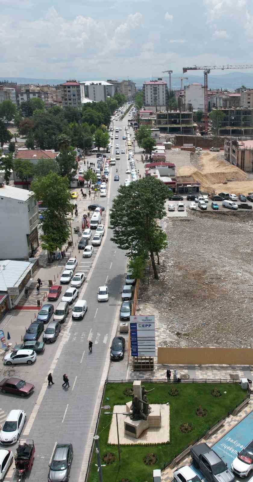 Kahramanmaraş&rsquo;ın deprem &ouml;ncesi ve sonrası
