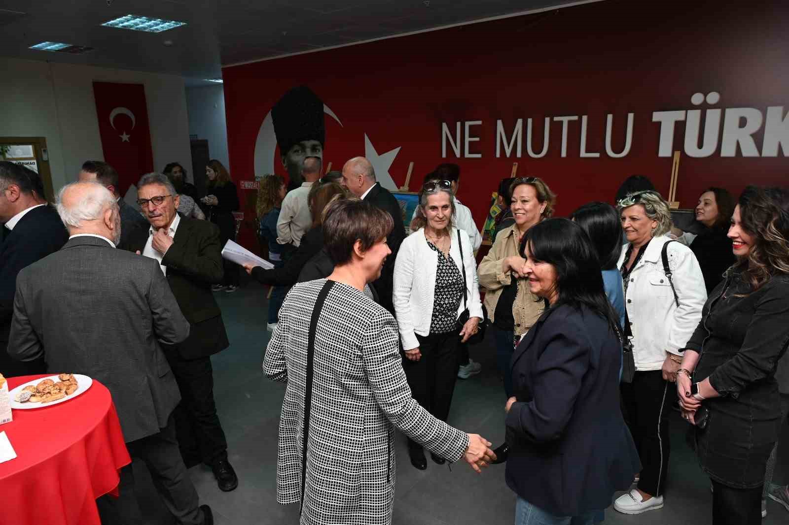 Başkan Bakkalcıoğlu “Benim Hikayem: Aysel Kaya Resim Sergisi”nin açılışına katıldı
