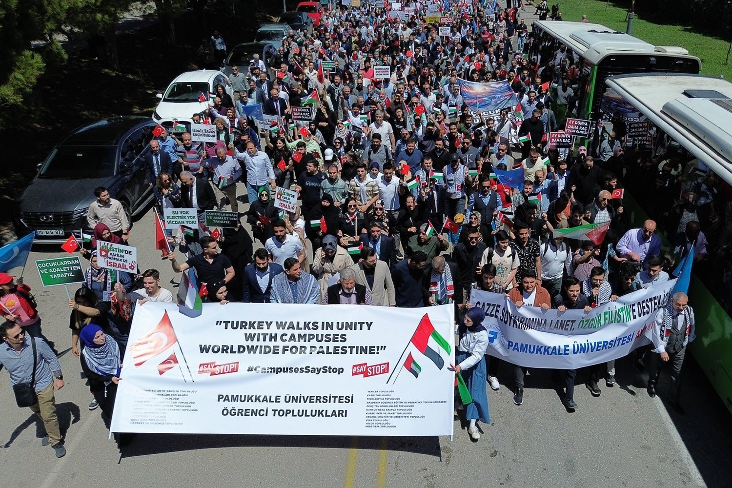 PAÜ’de Filistin’e destek yürüyüşü yapıldı
