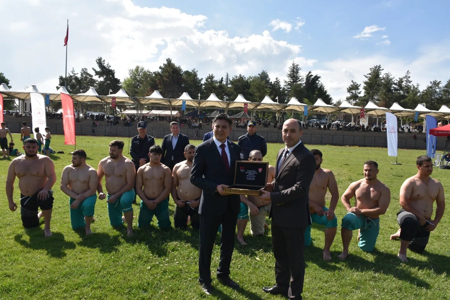 Karakucak Güreş Festivali renkli görüntülere ev sahipliği yaptı
