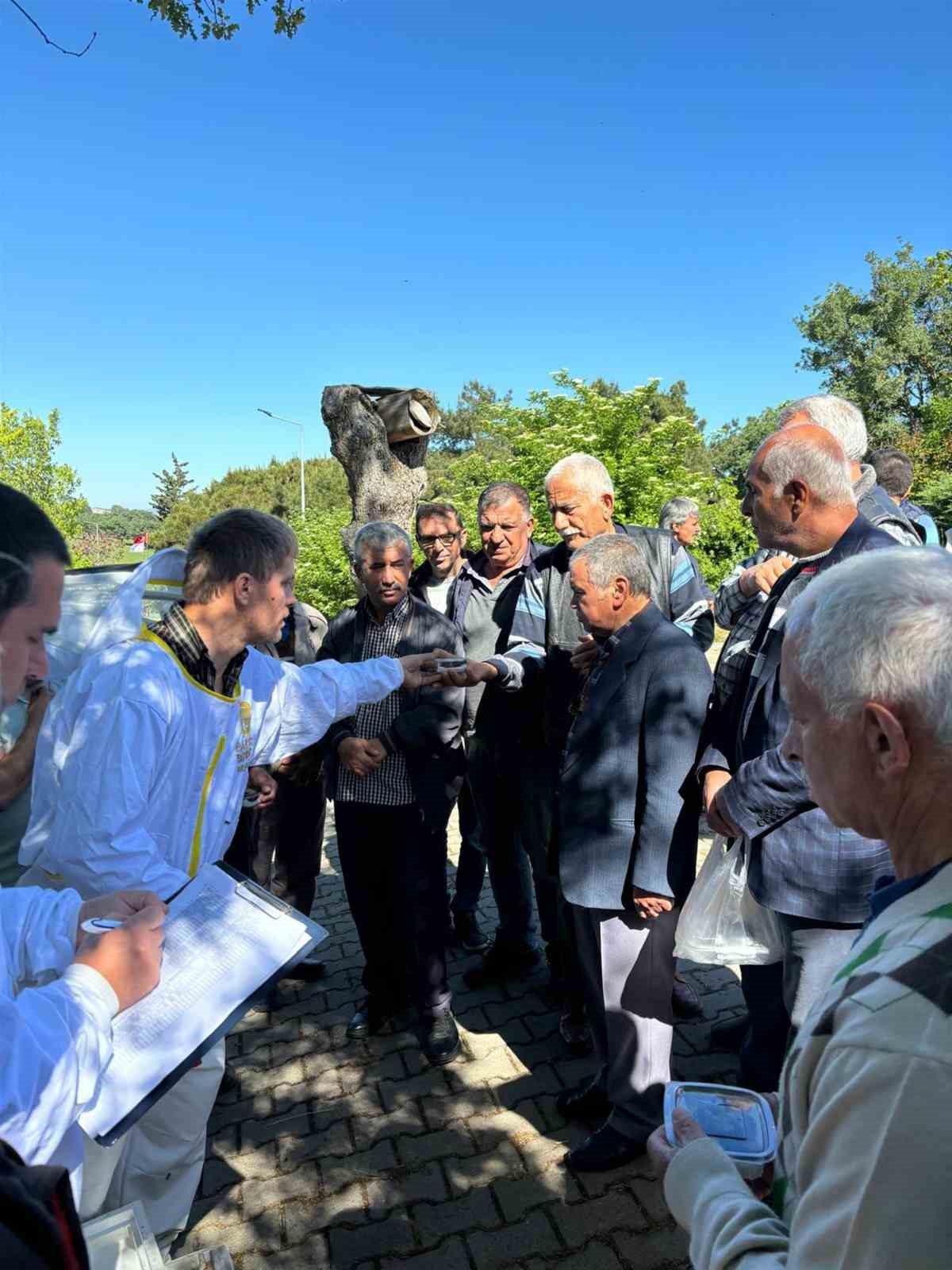 Balıkesir B&uuml;y&uuml;kşehir&rsquo;in ana arıları &uuml;reticilerle buluşuyor

