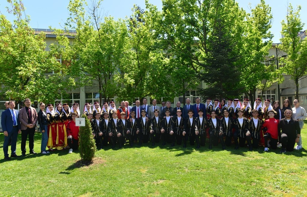 ZBEÜ’de Hıdrellez Bahar Bayramı coşkuyla kutlandı
