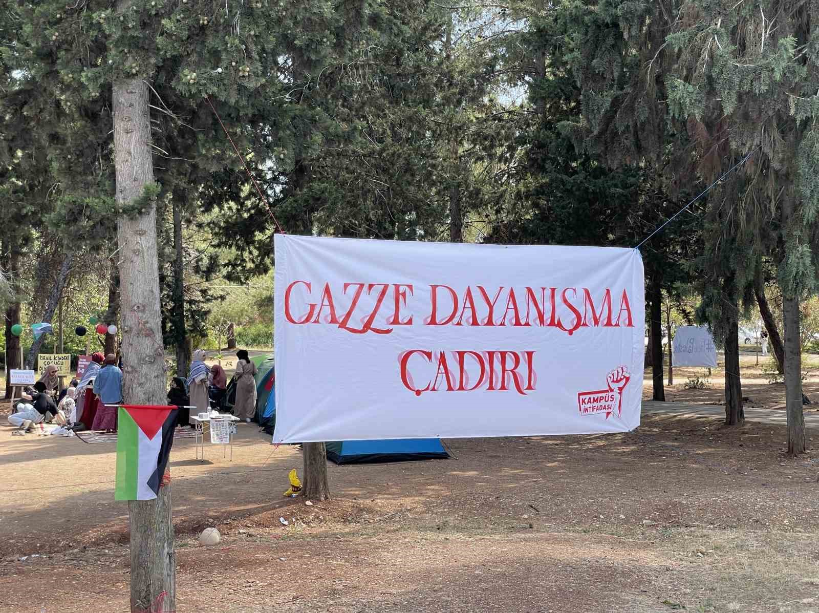 Adana’da Filistin’e destek için ’Farkındalık Çadırı’
