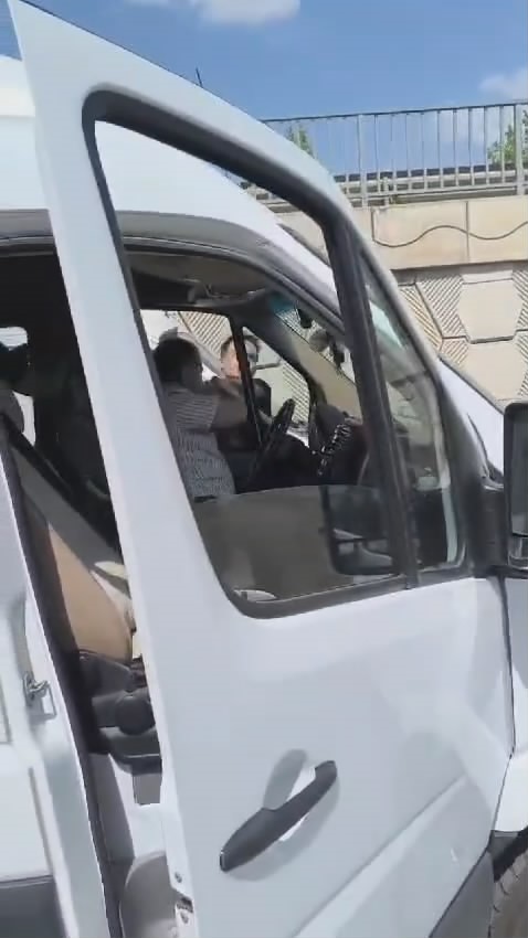 Bursa’da dolmuş şoförlerinin kavgası kamerada
