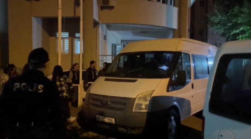 Yabancı kadınlar &rsquo;hastalıklı&rsquo; &ccedil;ıktı
