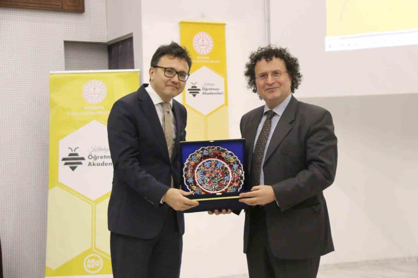 Kütahya Öğretmen Akademileri kapılarını açtı