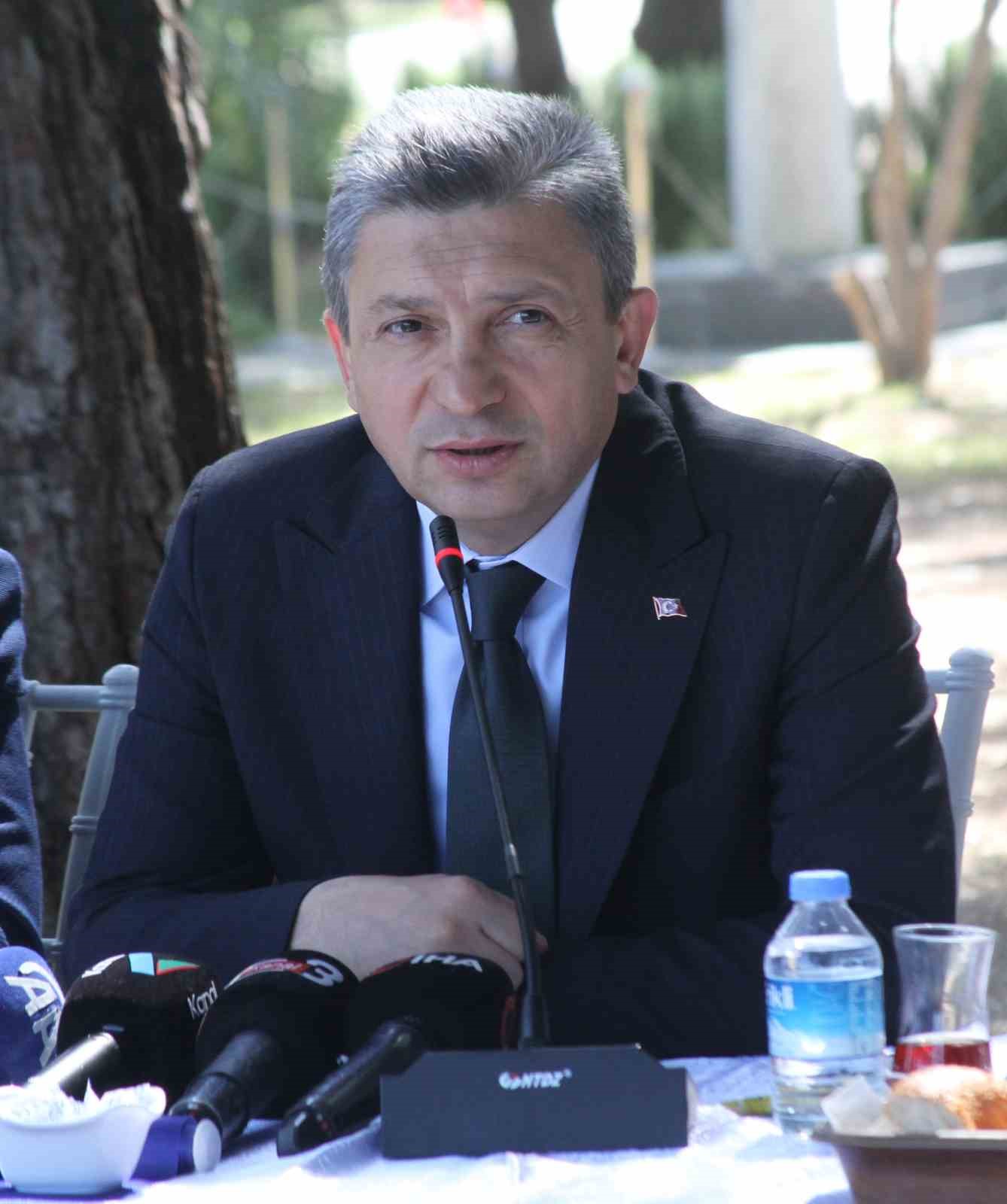 Antalya Valisi&rsquo;nden &rsquo;Zeytinpark&rsquo; &ccedil;ağrısı: "Yeşil alan olarak m&uuml;h&uuml;rleyip son kaleyi kurtaralım"
