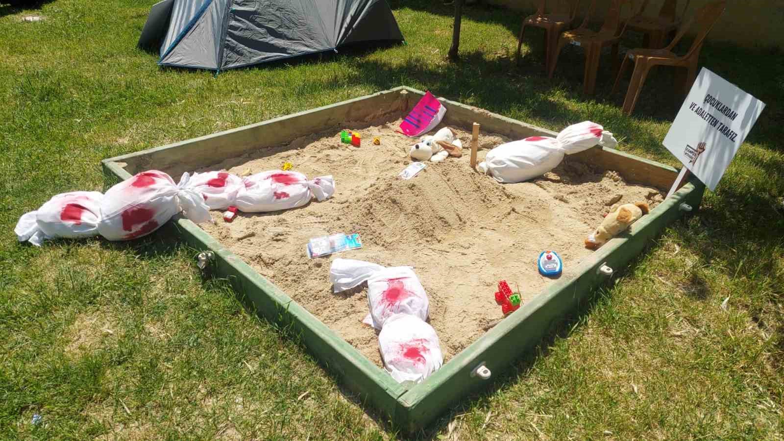 Gazze i&ccedil;in &ccedil;adırlı eylem: &Ccedil;adırda kalacaklar
