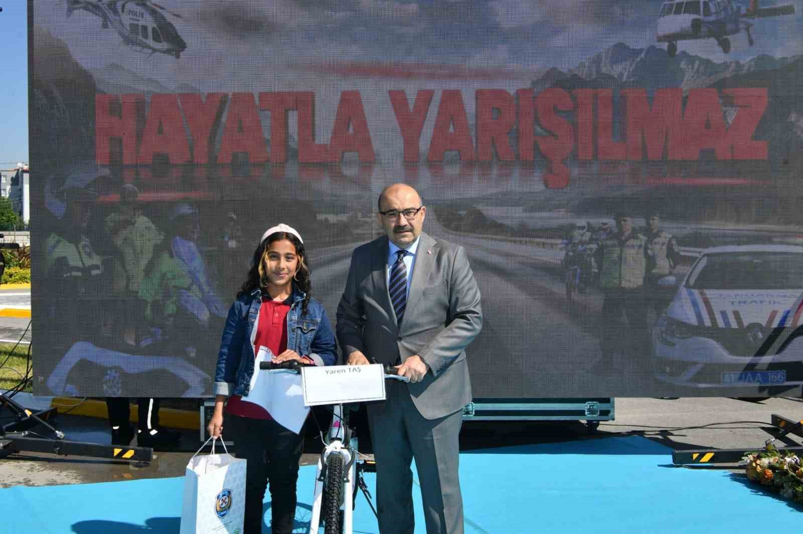 Balıkesir’de Karayolu Trafik Haftası Kutlandı
