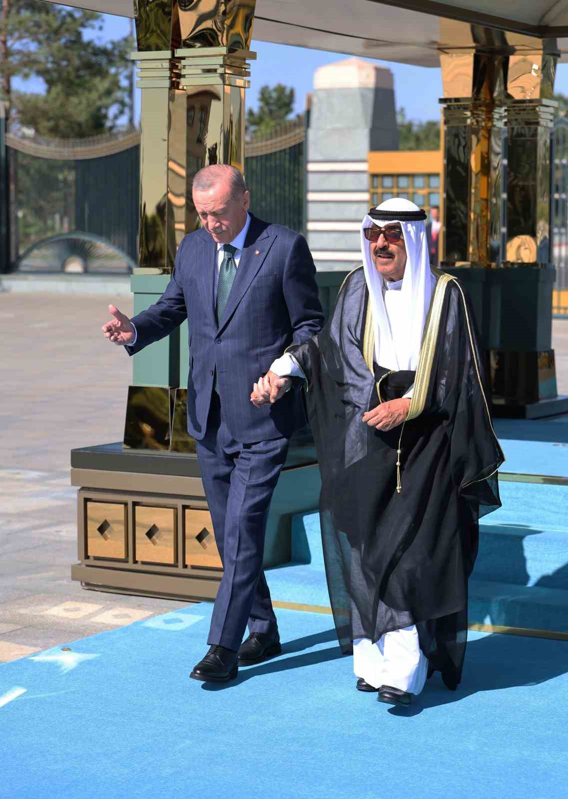 Cumhurbaşkanı Erdoğan, Kuveyt Emiri  es-Sabah’ı  resmi törenle karşıladı
