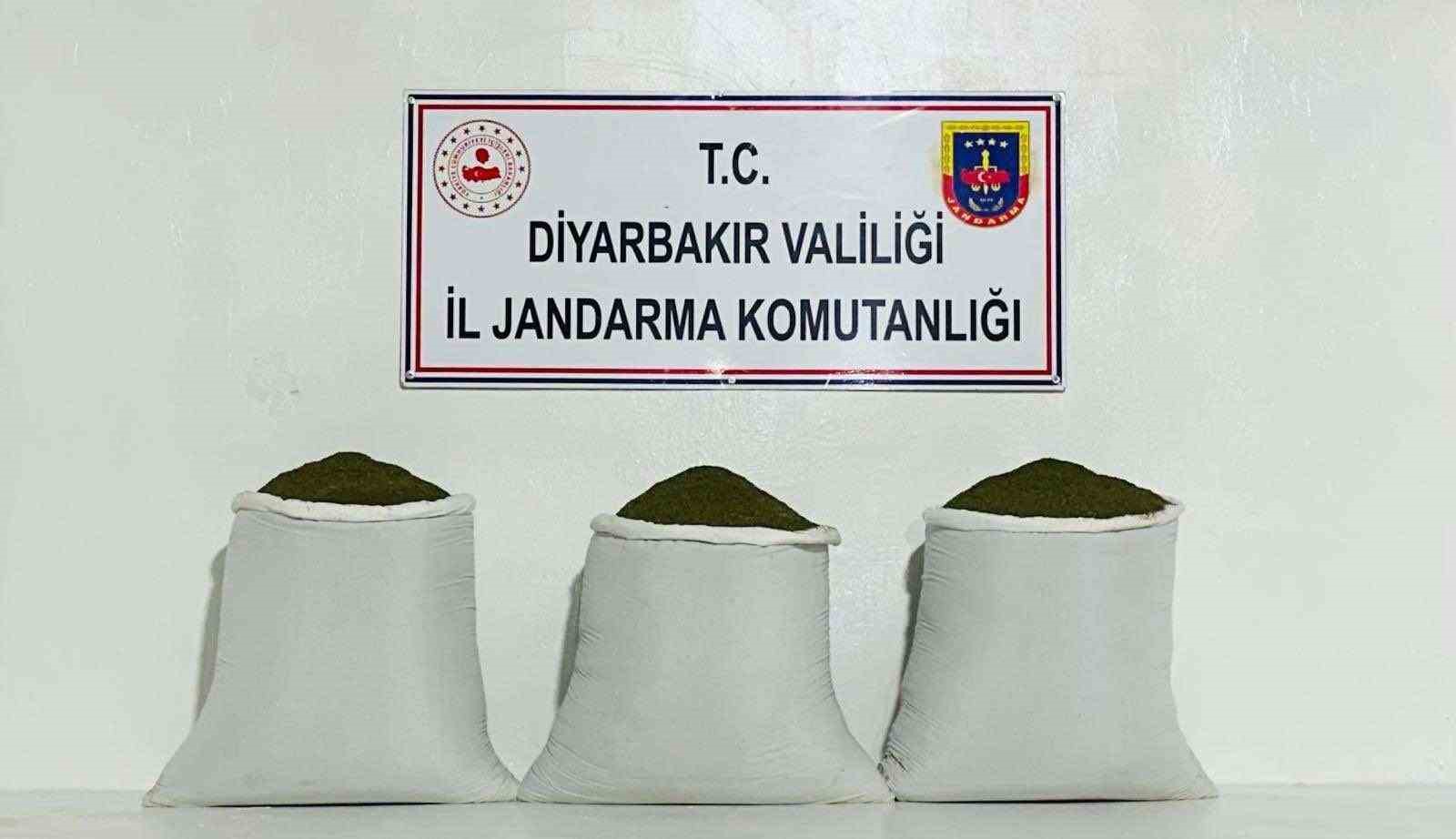 Diyarbakır’da 230 kilo toz esrar ele geçirildi