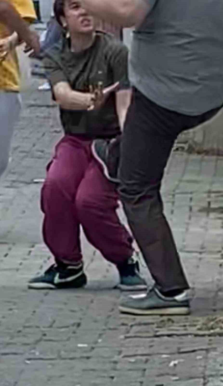 Batman’da kadına şiddet: Sokak ortasında tekme tokat dövüldü
