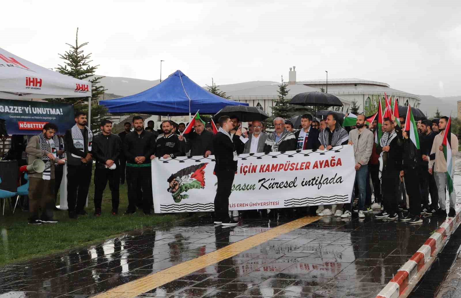Bitlis Eren Üniversitesi öğrencilerinden Filistin’e destek eylemi
