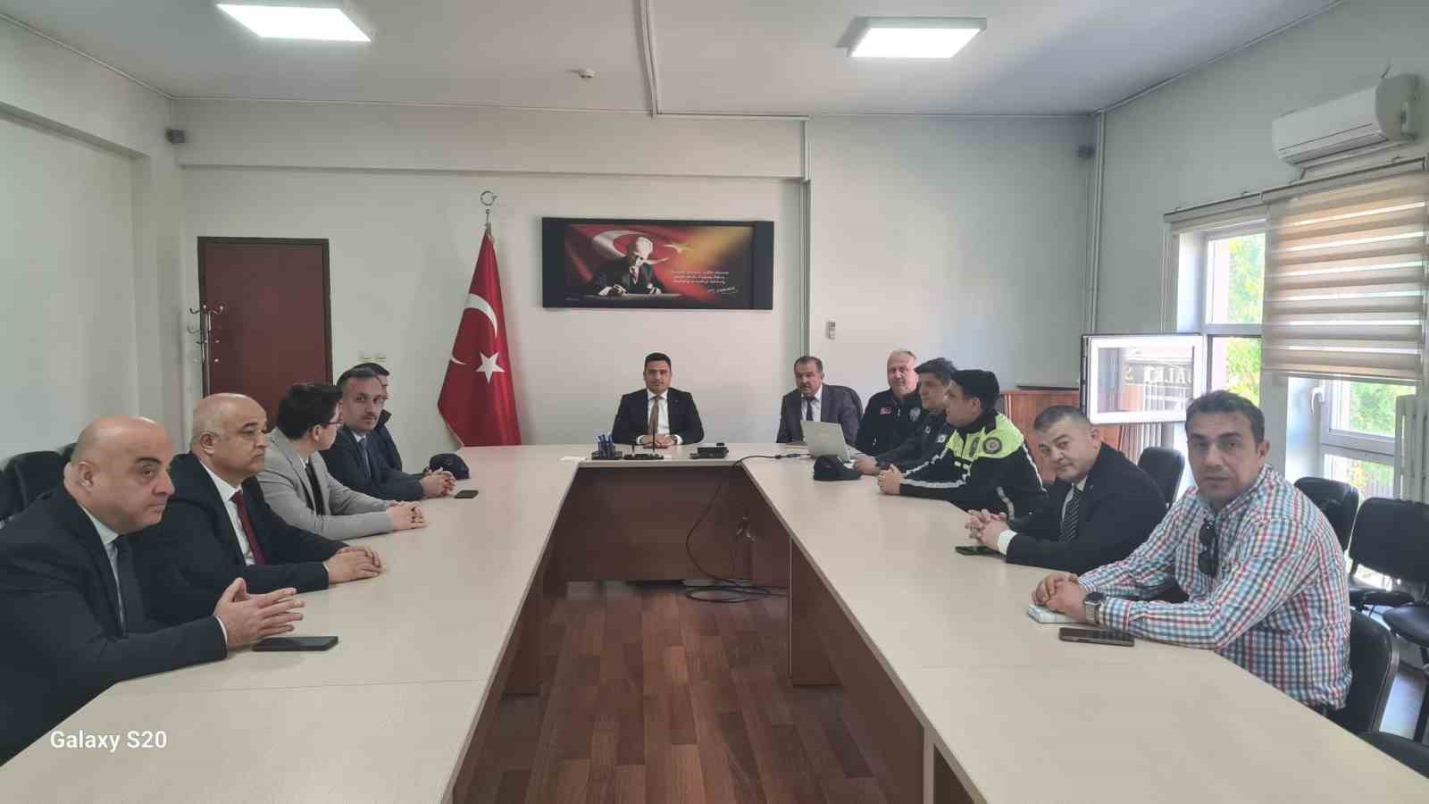Trafik değerlendirme toplantısı düzenlendi