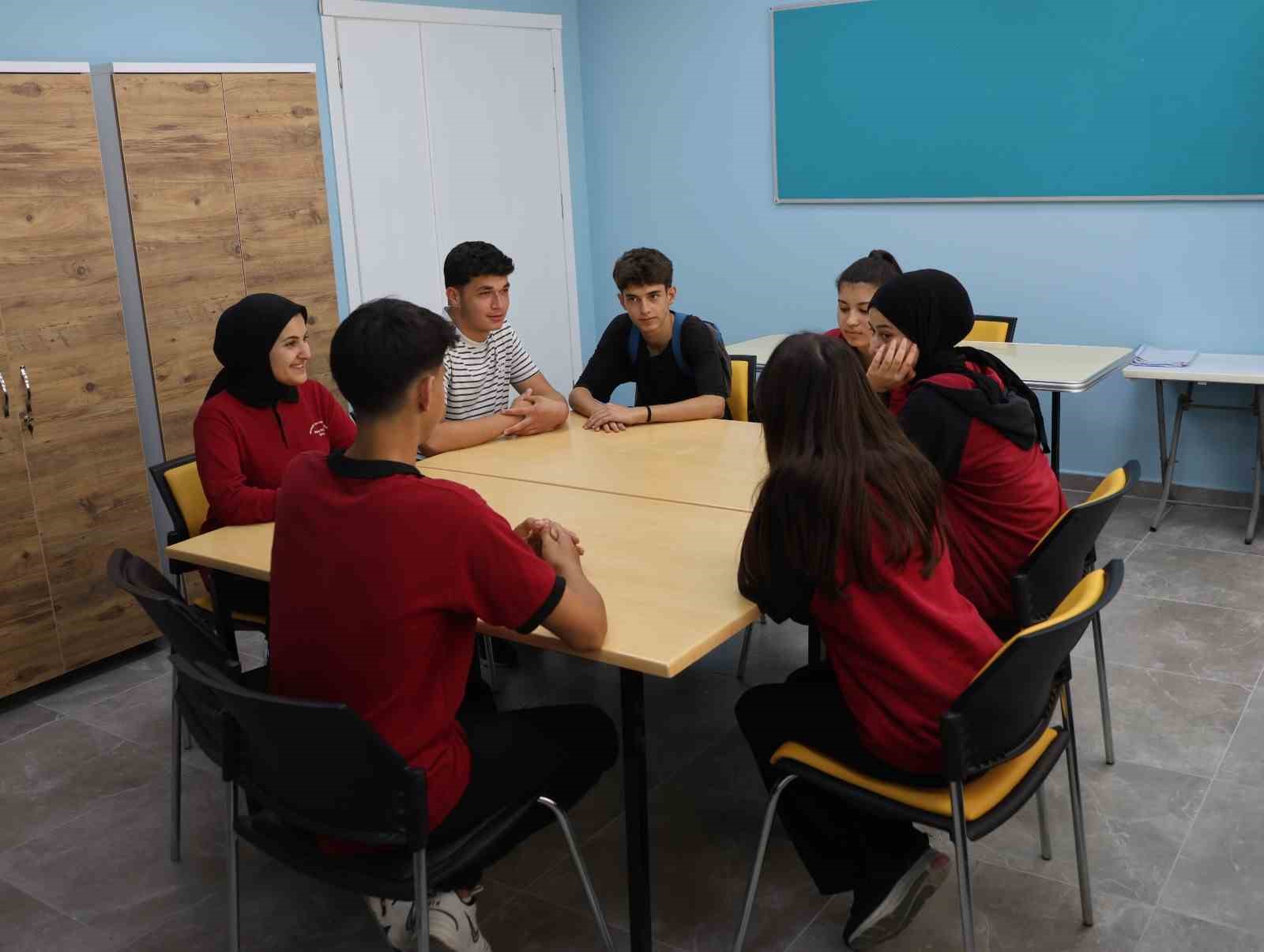 Buharkent Gençlik Merkezi, kapılarını açtı
