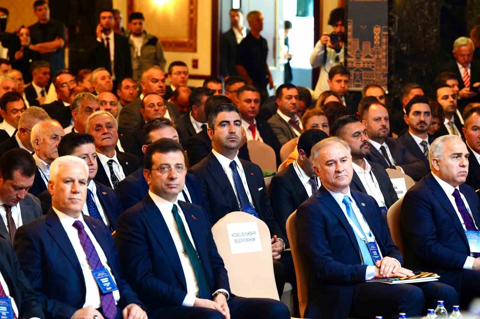 Başkan Gökhan Yüksel, Marmara Belediyeler Birliği’ne Encümen Üyesi seçildi

