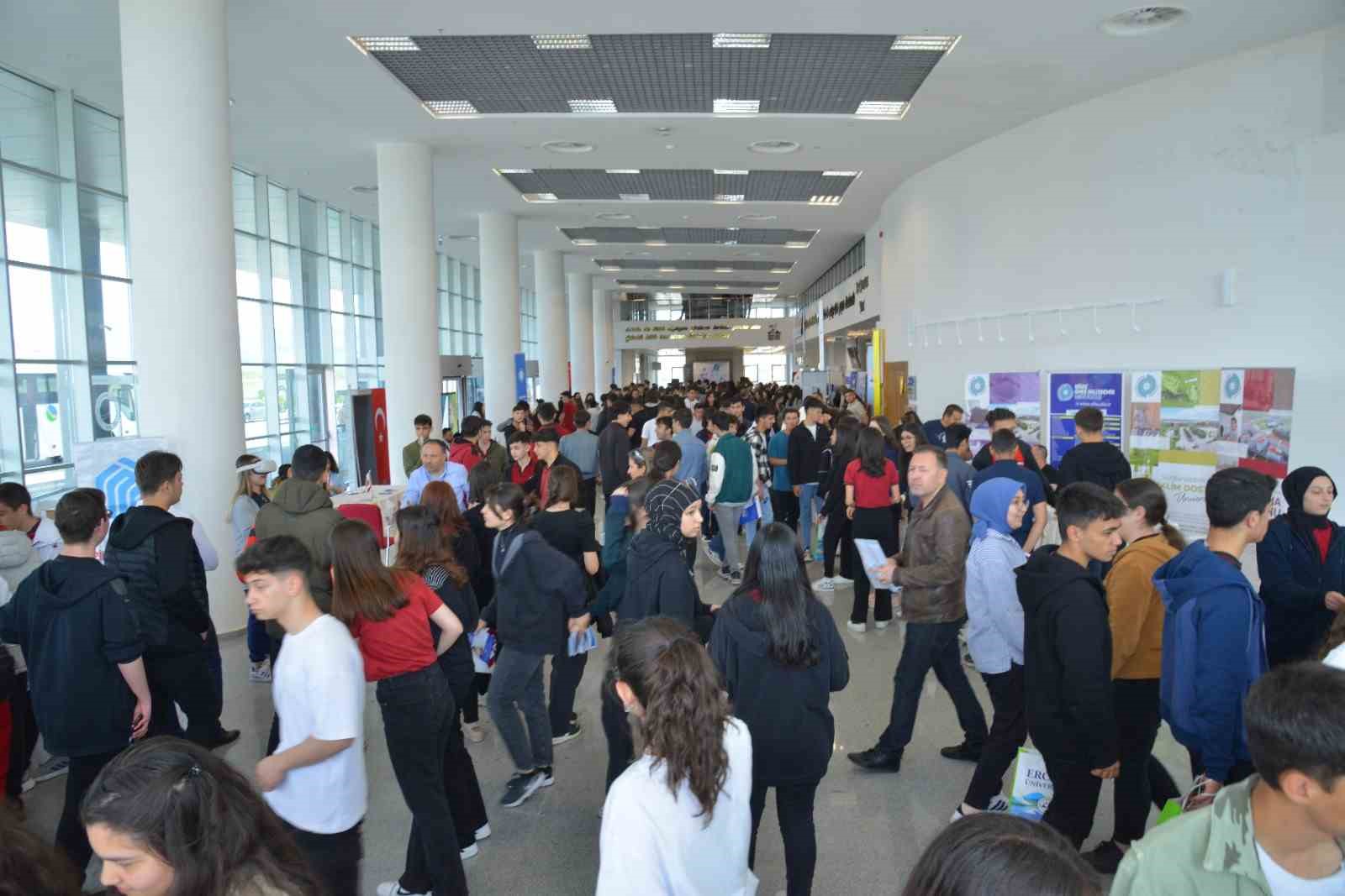 AÜB üyesi 15 üniversite Kırşehir’de tanıtıldı
