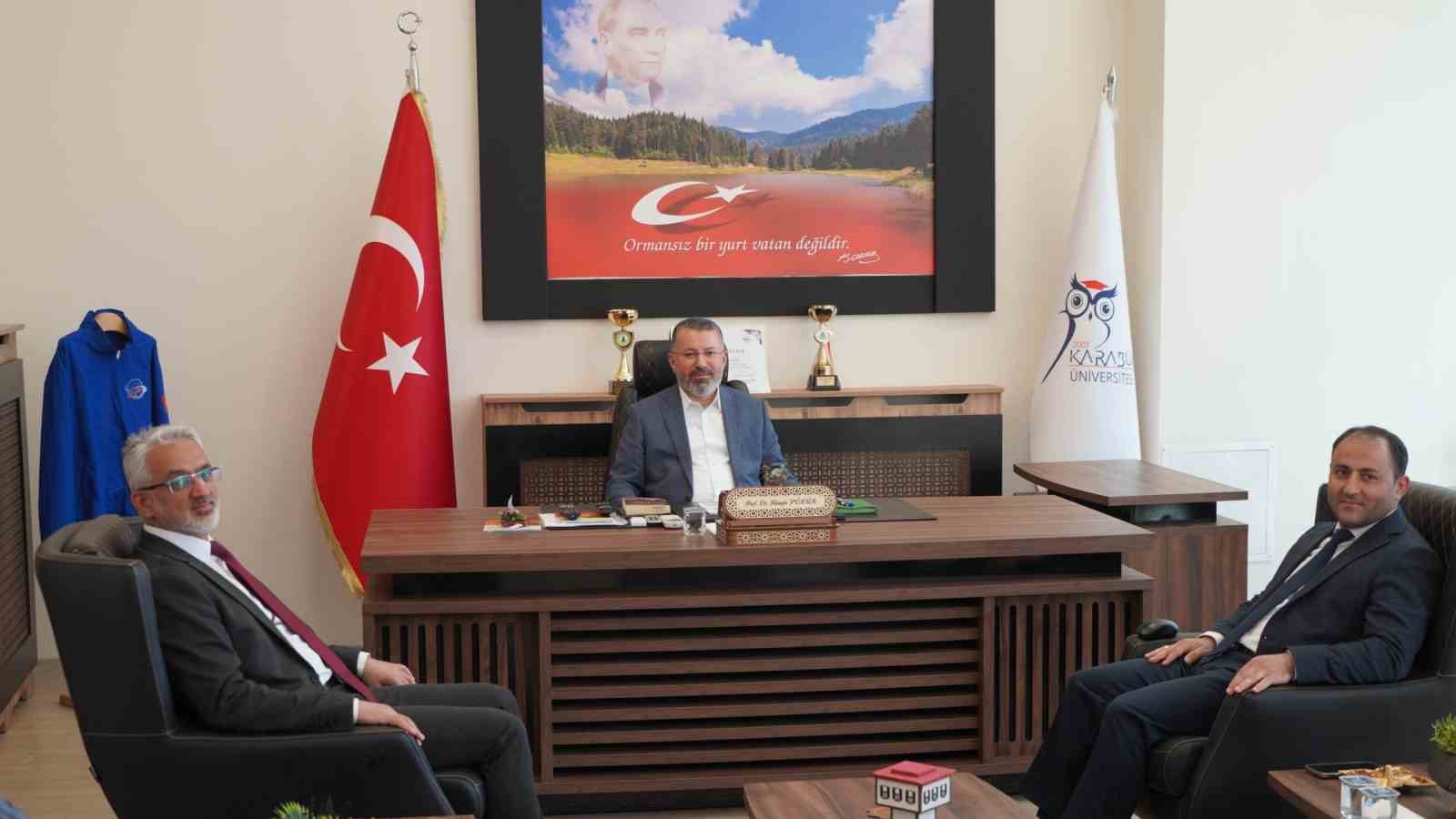 KBÜ Rektörü Prof. Dr. Fatih Kırışık Orman Fakültesini ziyaret etti
