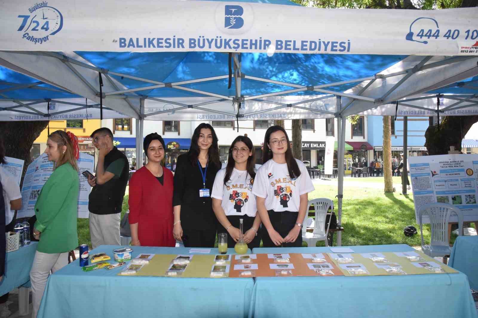 Sındırgı’da öğrencilerden ‘Bilim Fuarı’