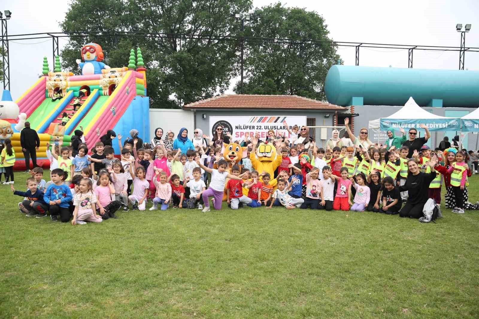 Miniklerin renkli spor şenliği
