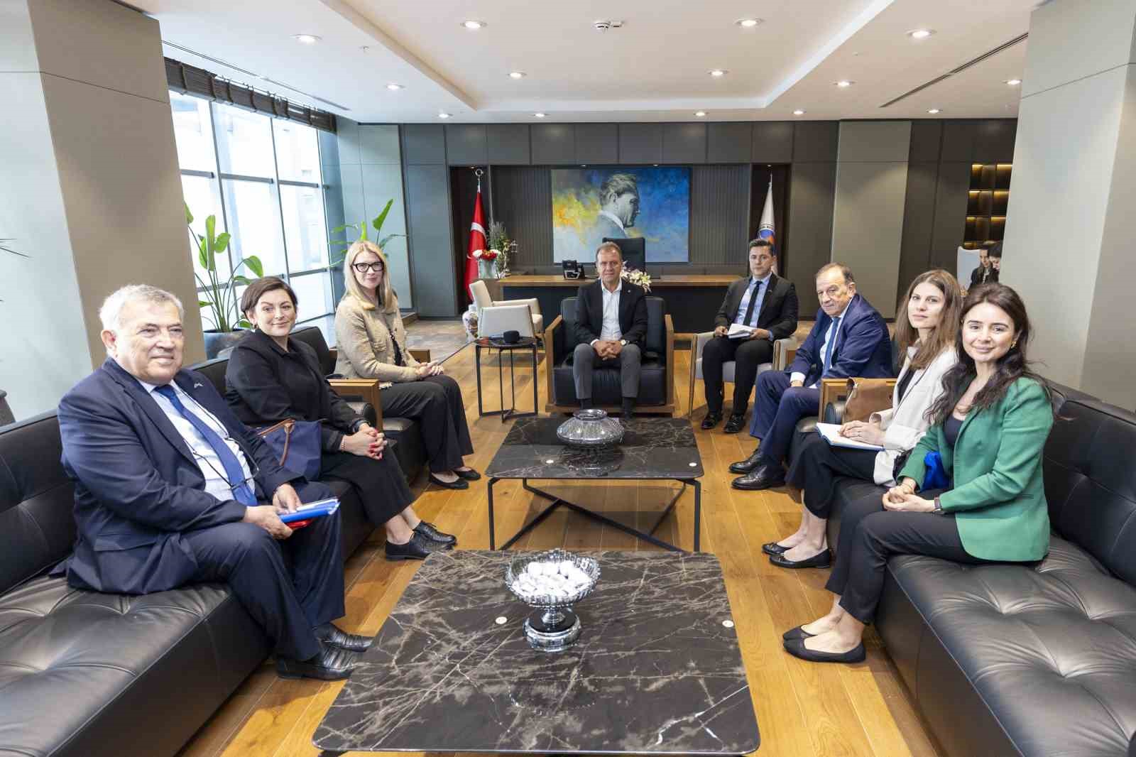 İsveç İstanbul Başkonsolosu Strömquist Başkan Seçer ile görüştü
