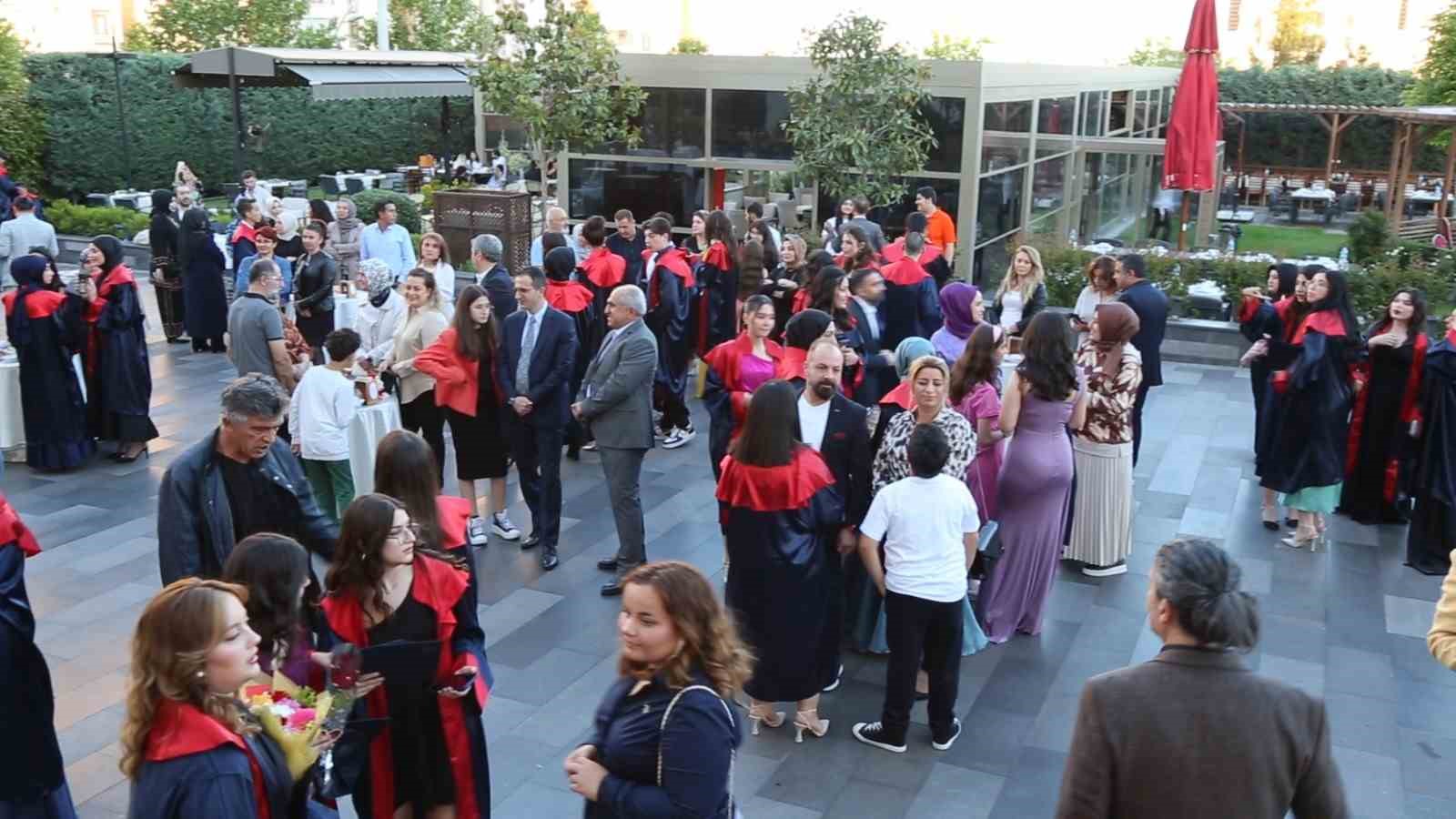 Diyarbakır Final Okulları’nda mezuniyet töreni
