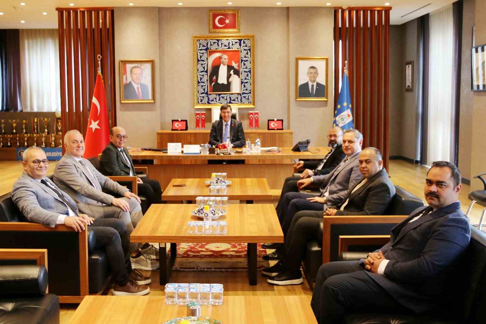 Kütahya OSB yönetimi, Belediye Başkanı Eyüp Kahveci’yi ziyaret etti
