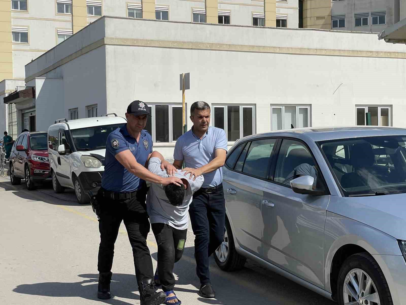 Kadın sürücüye dehşeti yaşatan uyuşturucu bağımlısı tutuklandı