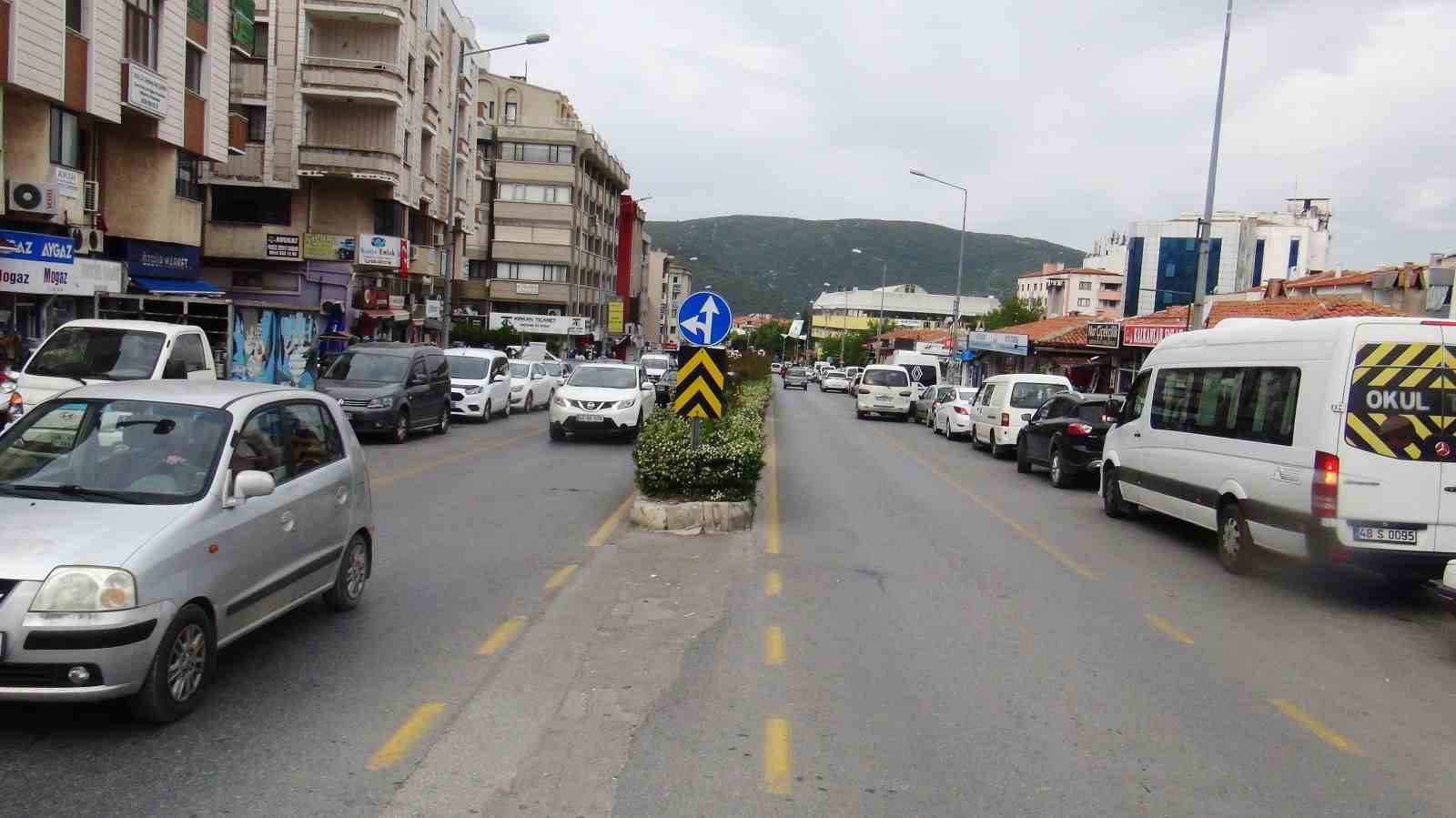 Muğla Büyükşehir, yol üstü otoparkı MUTTAŞ kanalıyla işletecek

