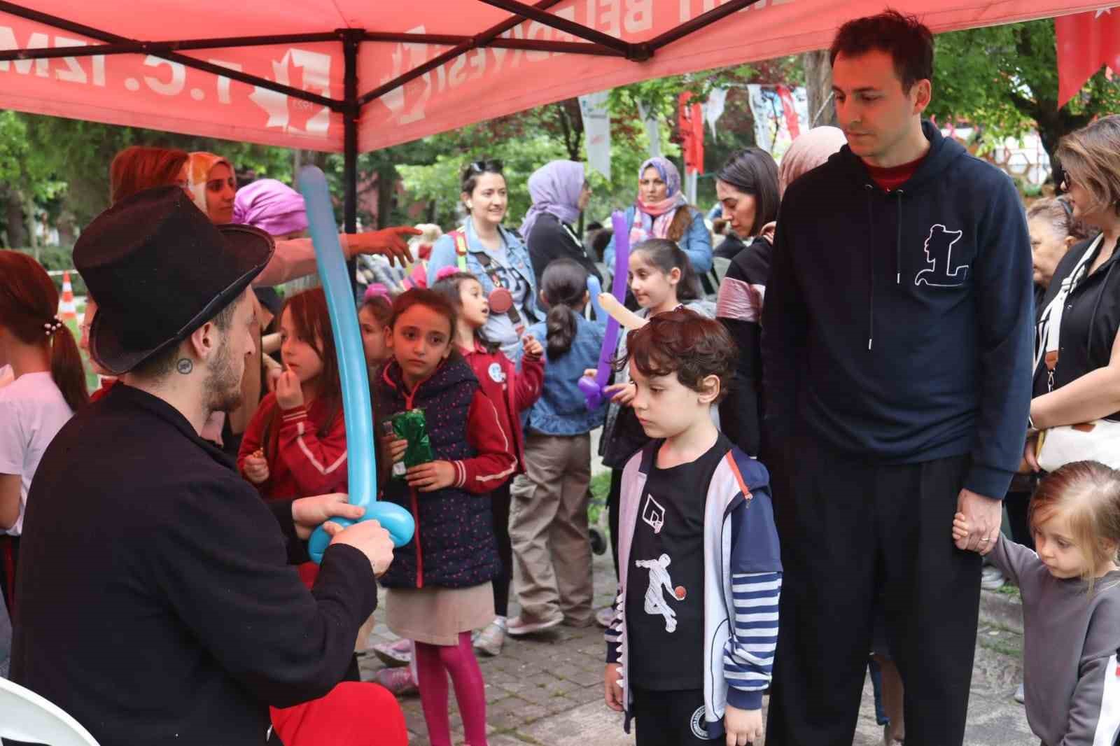 İzmit Belediyesi Hıdırellez etkinleri Yahya Kaptan’da devam etti
