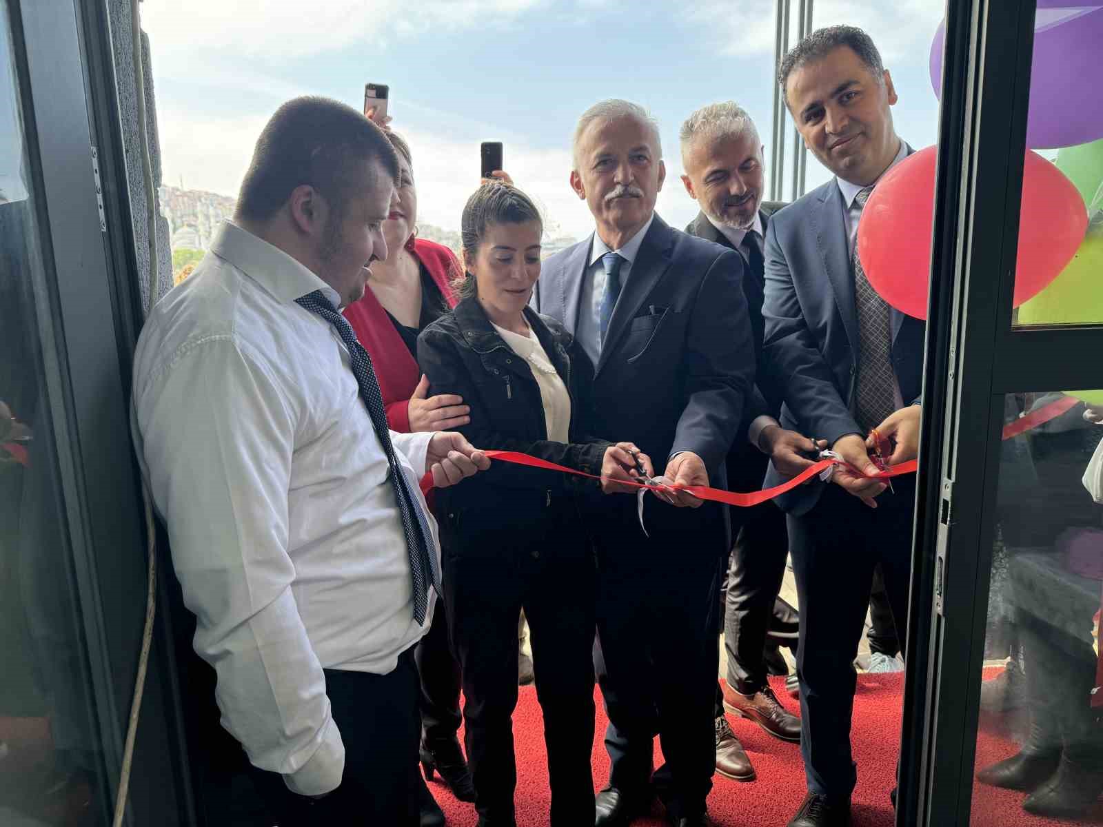 &Ouml;ğrencilerden engelsiz sergi
