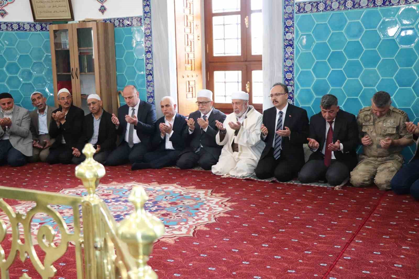 Siirt&rsquo;te şeyh Muhammed Kazım Aydın&rsquo;ı anma etkinlikleri d&uuml;zenlendi
