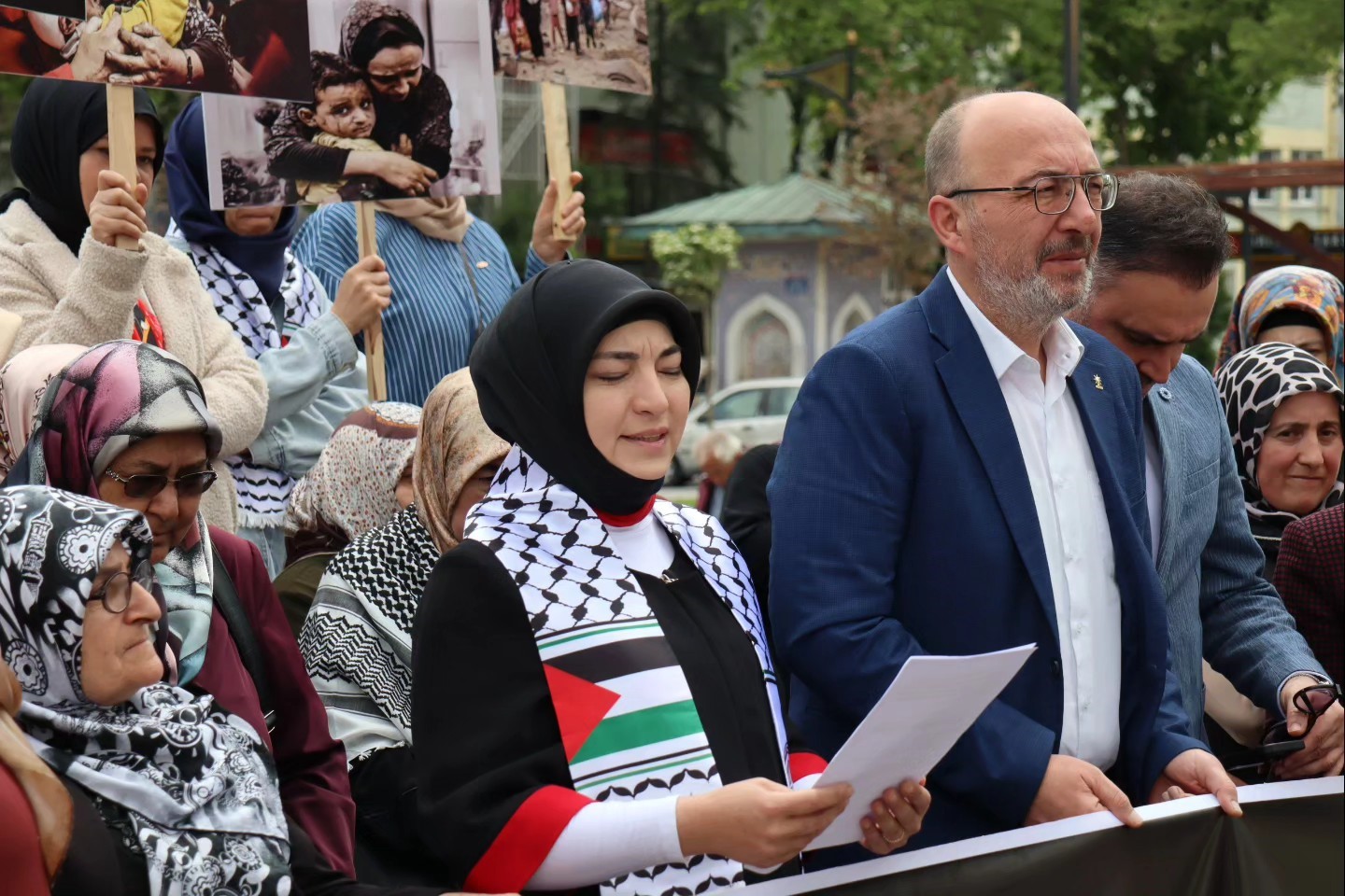 K&uuml;tahya&rsquo;da AK Partili kadınlar Gazzeli anneler i&ccedil;in toplandı

