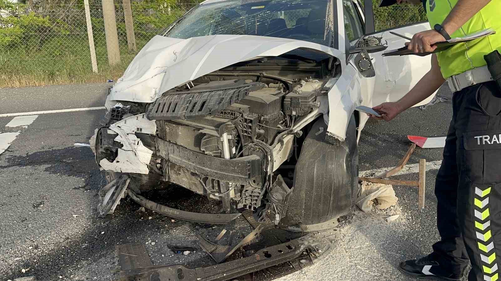 Elazığ’da iki otomobil çarpıştı: 7 yaralı
