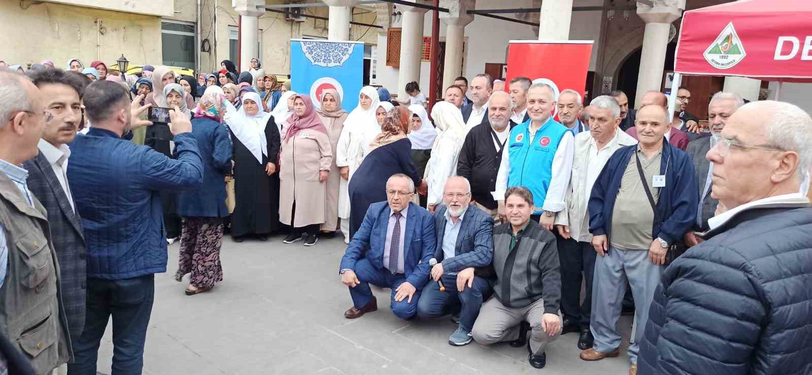 Devrek&rsquo;te ilk hac kafilesi dualarla uğurlandı
