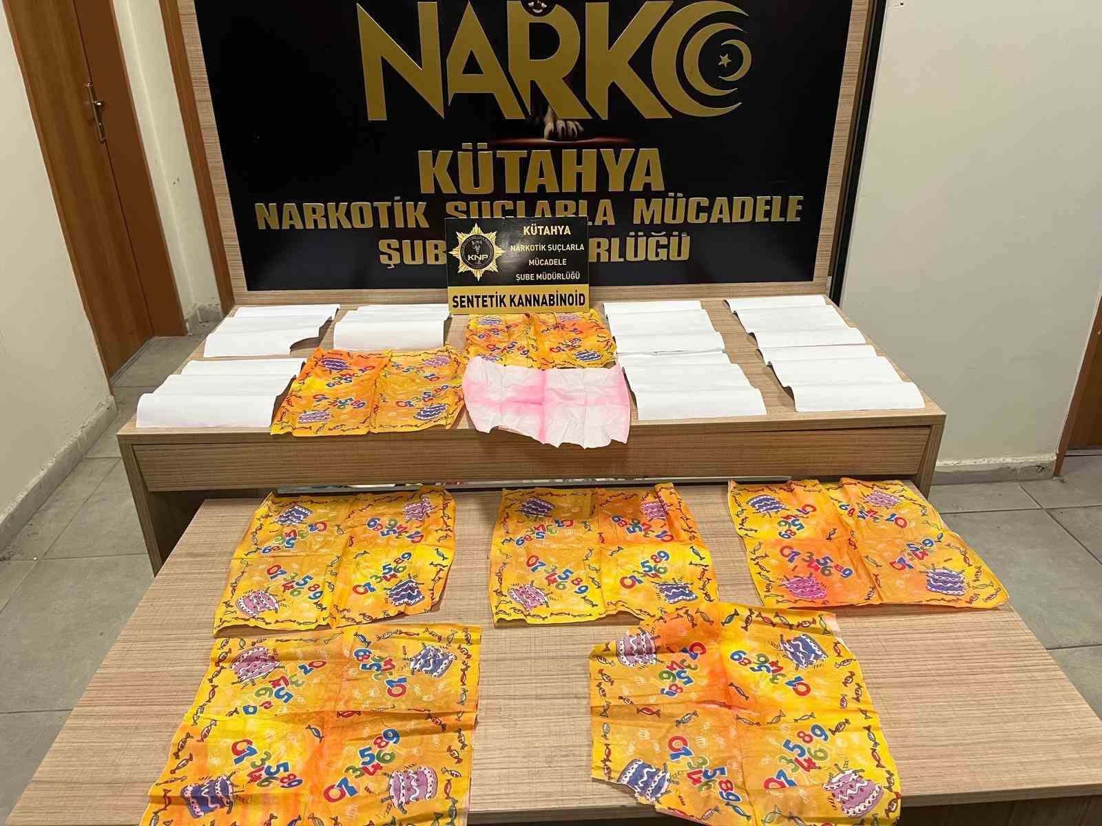 K&uuml;tahya&rsquo;da 3 uyuşturucu satıcısı tutuklandı
