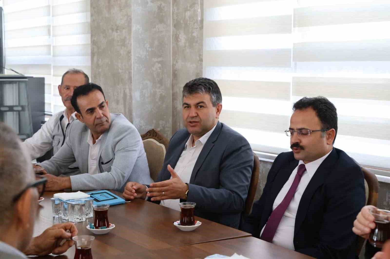 Gediz&rsquo;de Kaymakam Hakan Alkan ve Başkan Akel STK temsilcileri ile buluştu

