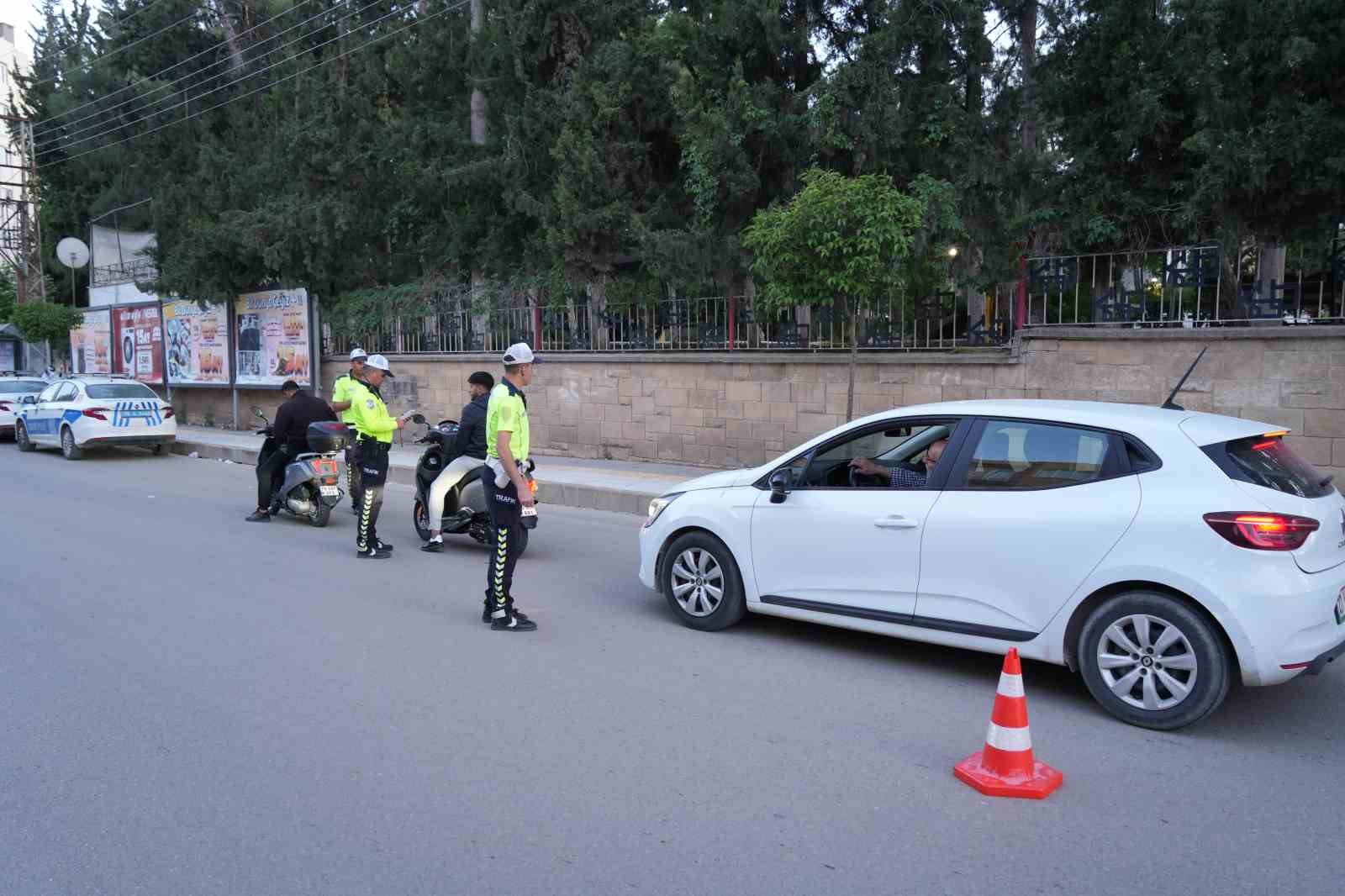 Kilis’te 4 bin 139 araç denetlendi
