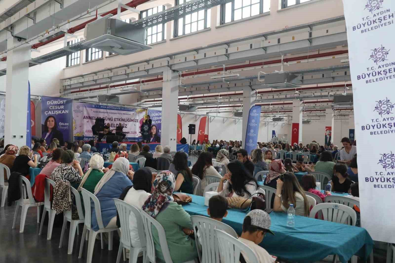 Aydın B&uuml;y&uuml;kşehir Belediyesi Anneler G&uuml;n&uuml;&rsquo;n&uuml; anneler ile birlikte kutladı
