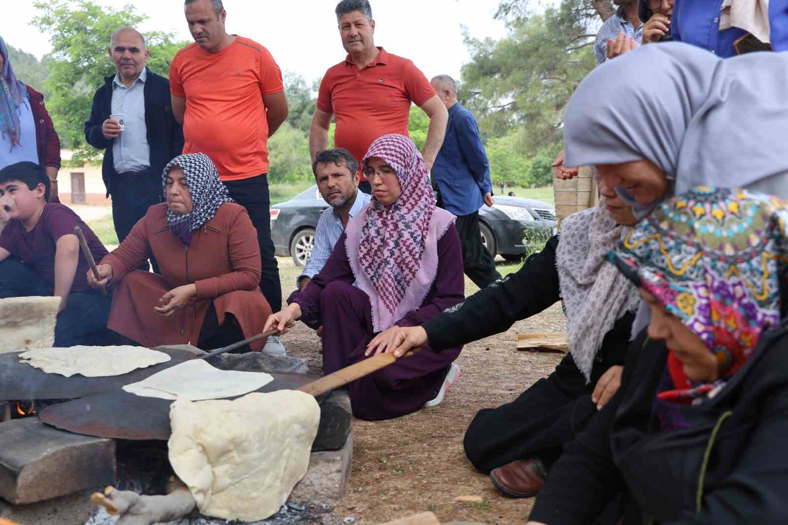 Kahramanmaraş’ta Yörüklerin bazlama şenliği