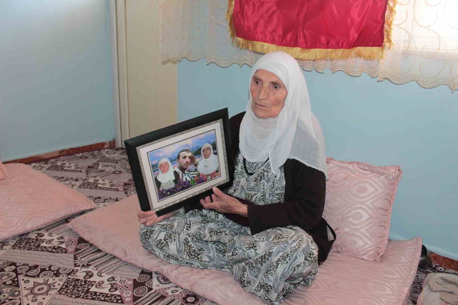 Şehit annesinin buruk ge&ccedil;en Anneler G&uuml;n&uuml;
