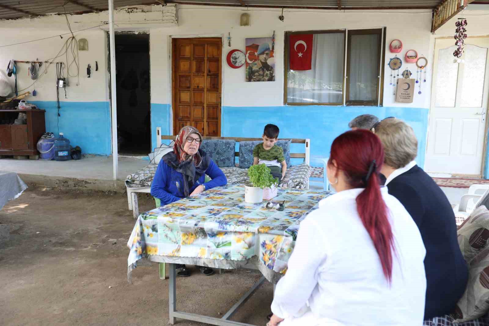 Efeler Belediyesi, şehit annelerini unutmadı
