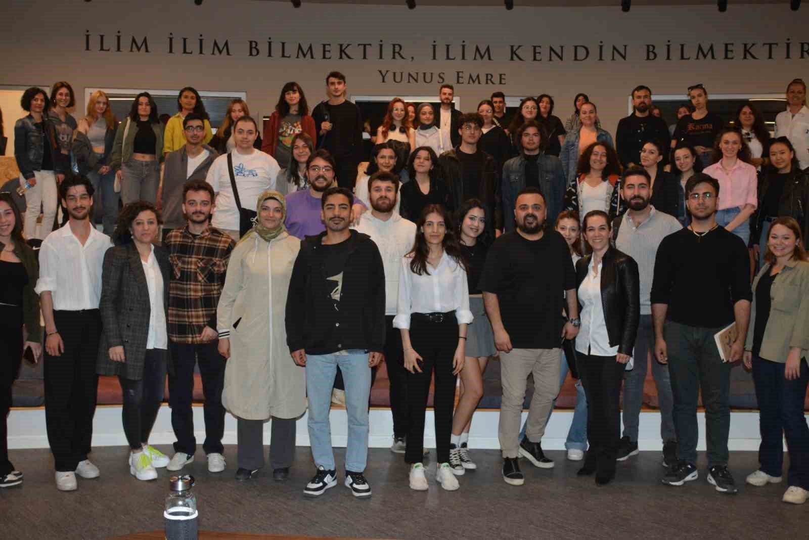 Kadir &Ouml;z&uuml;bek, İletişim Bilimleri Fak&uuml;ltesi &ouml;ğrencileriyle buluştu
