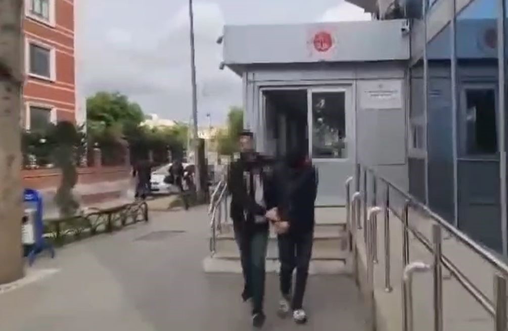 Esenyurt&rsquo;ta arkadaşını vurarak &ouml;ld&uuml;ren gen&ccedil; adliyeye sevk edildi 