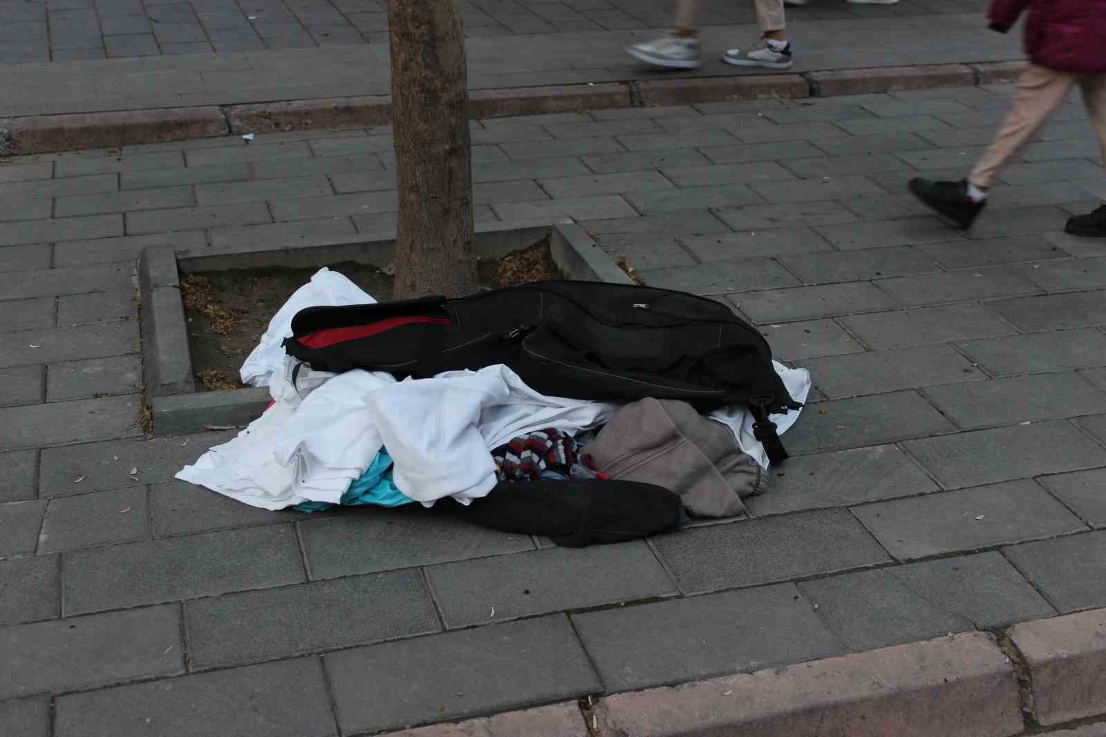 Kayseri’de aynı bölgede bulunan üç şüpheli çanta fünyeyle patlatıldı
