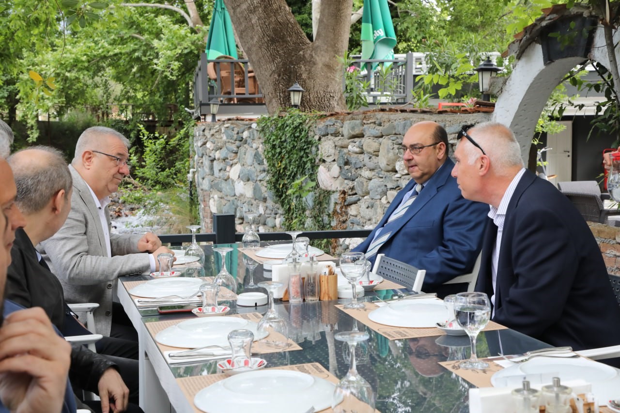 Edremit ve Batı Lesvos Belediyeleri kardeş şehir olma yolunda
