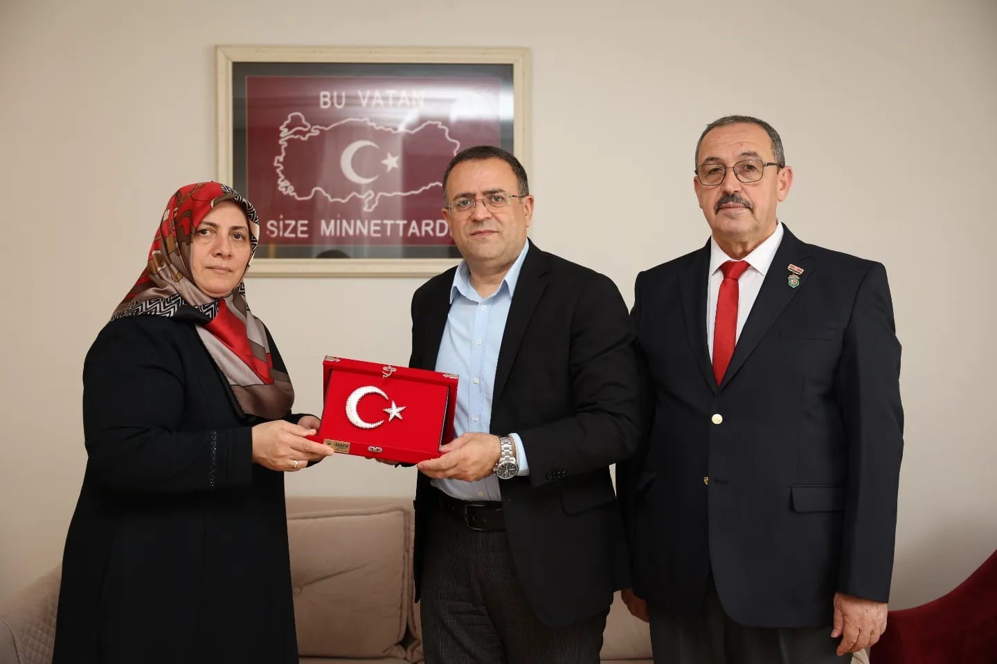 Şehit annelerine anlamlı ziyaret
