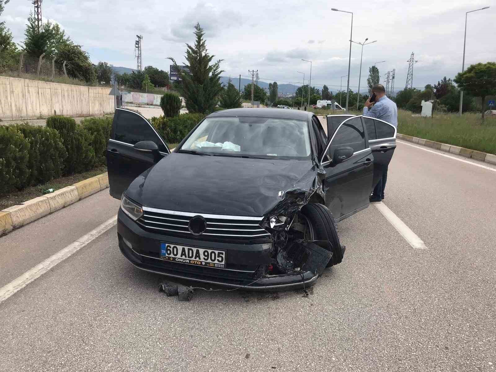 Adalet Bakanlığı Tetkik Hâkiminin otomobili ciple çarpıştı
